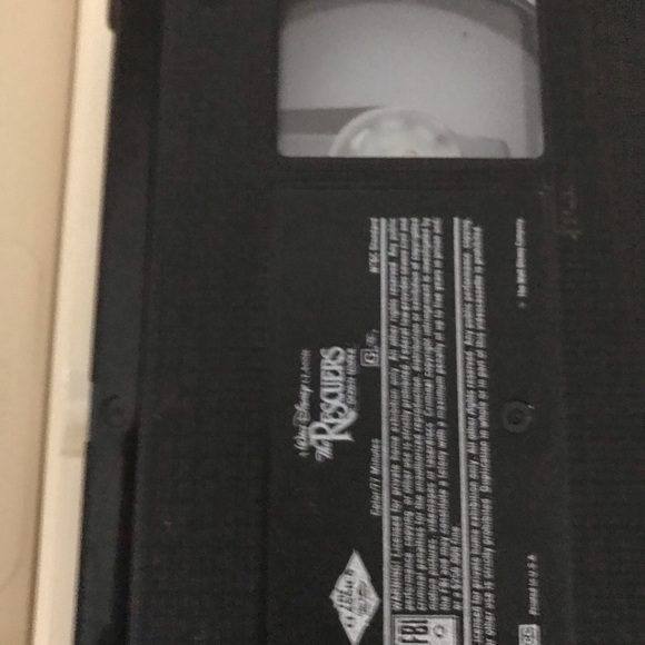 Disney Rescuers VHS - Picture 8 of 8